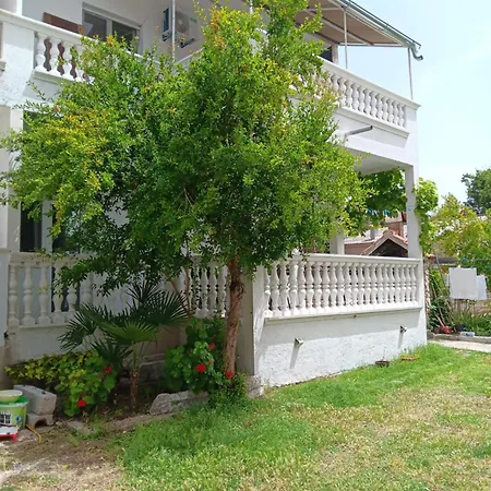Apartment Mime Blata