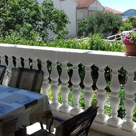 Apartment Mime Blata