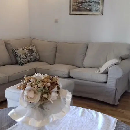 Apartment Mime Blata